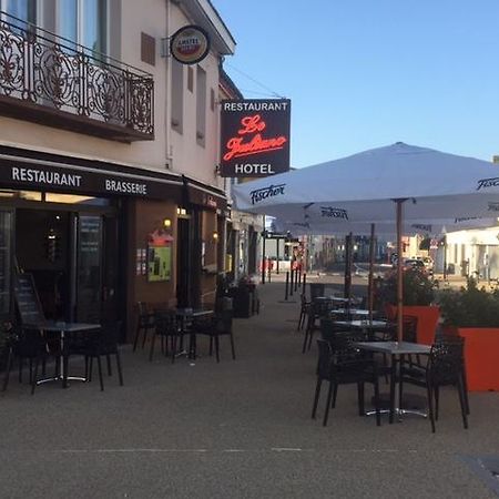 Hotel Le Juliano Carbon-Blanc Eksteriør bilde